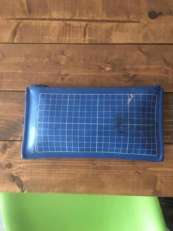 こちらのペンケースのサムネイル画像